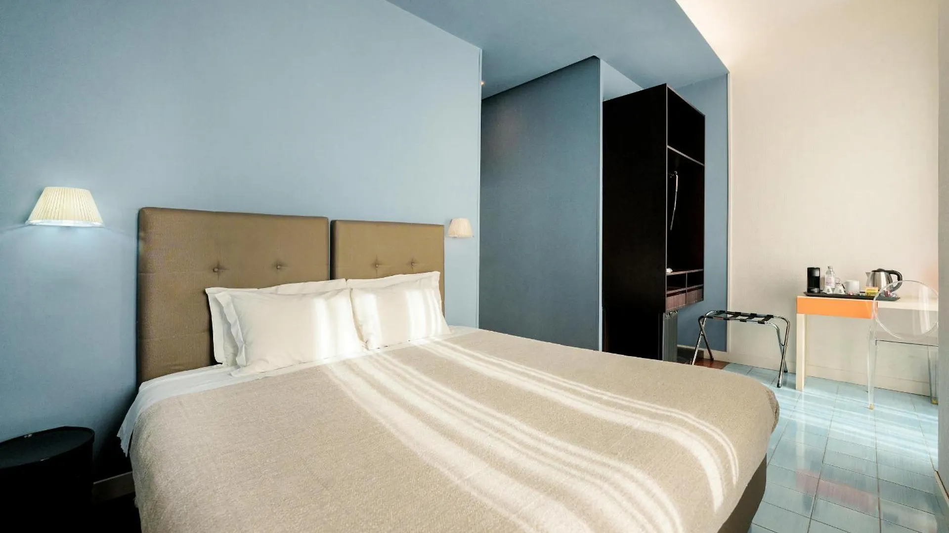 Attico Partenopeo Naples 4*,