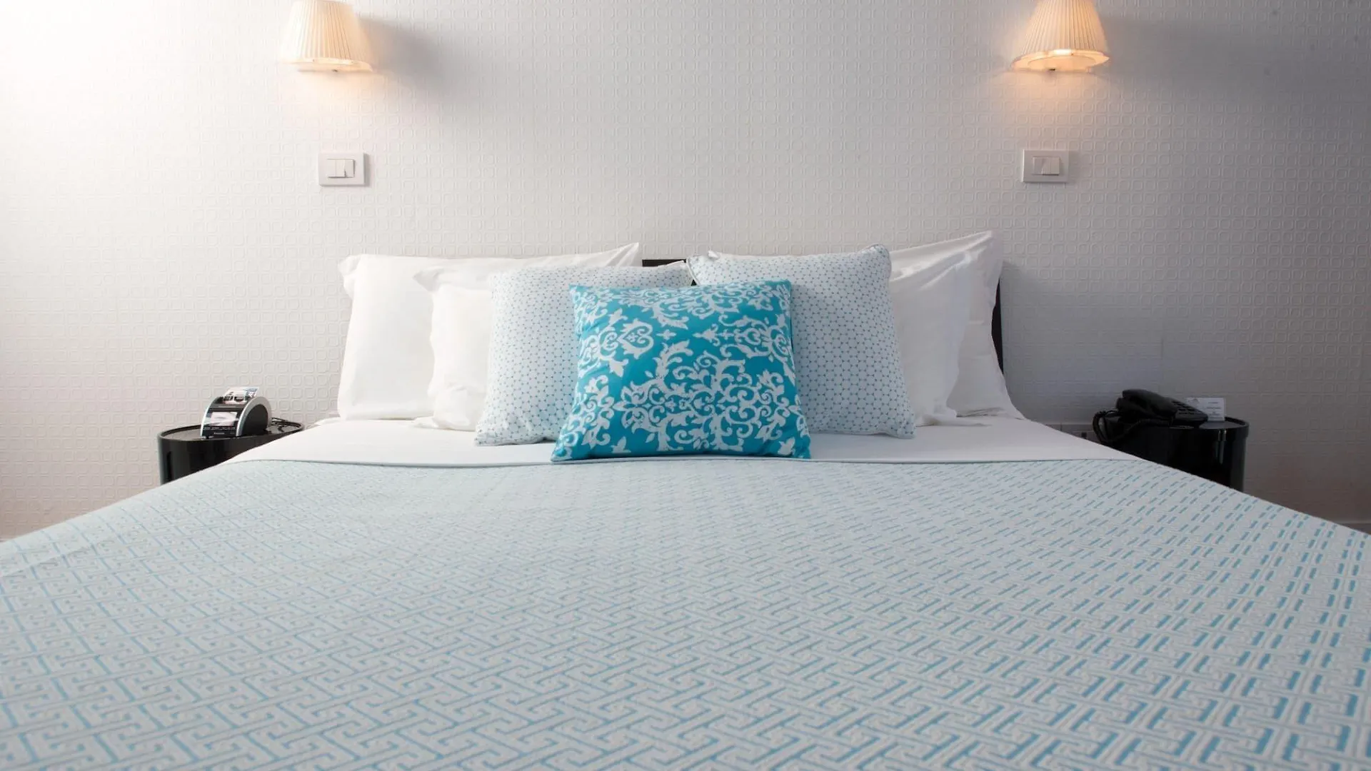 Attico Partenopeo Napels Bed & Breakfast