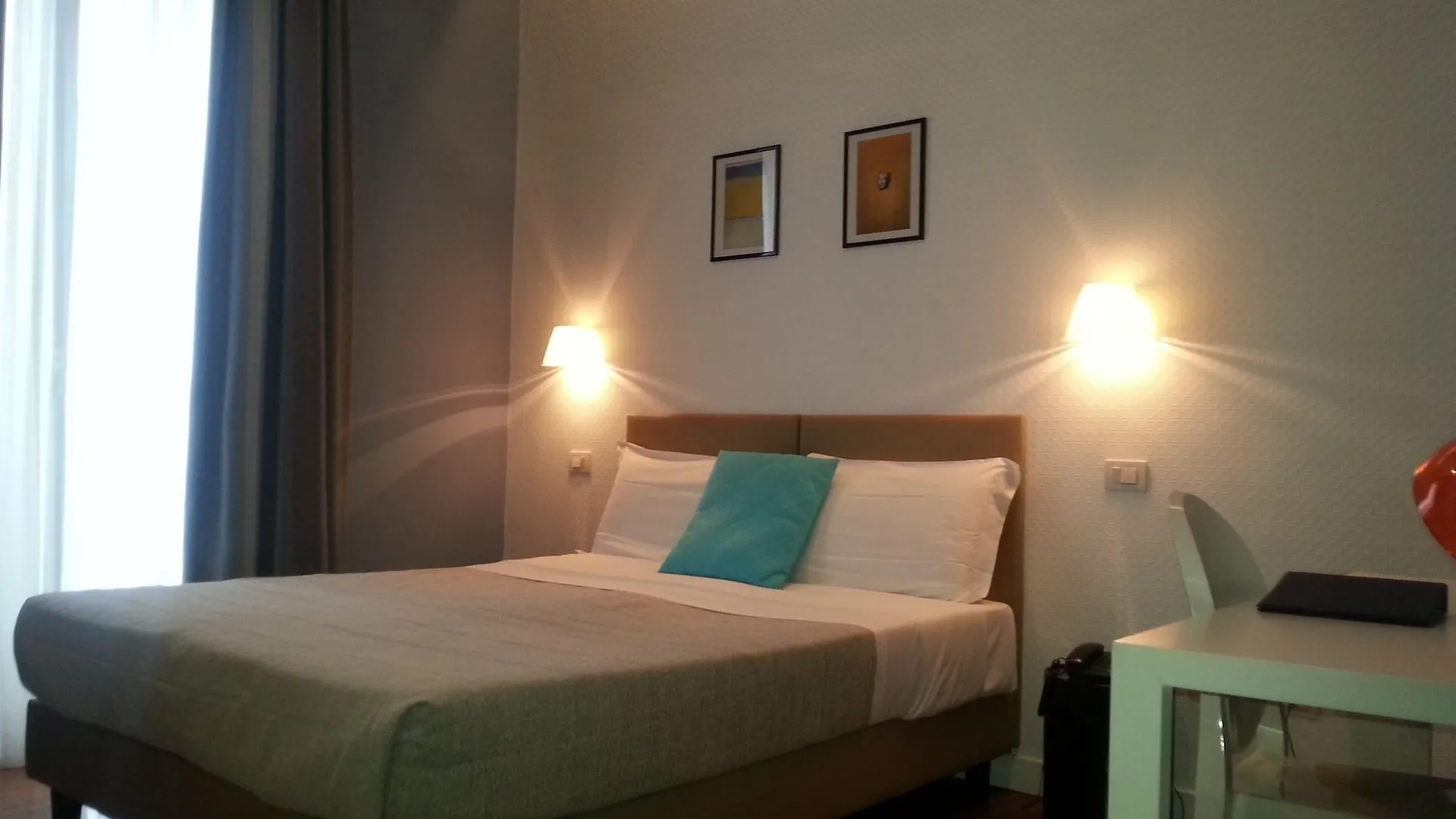Attico Partenopeo Napels Bed & Breakfast
