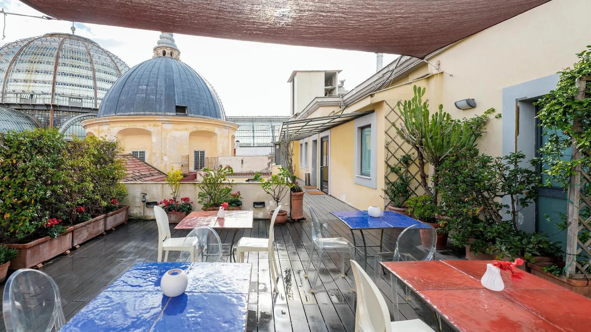 Attico Partenopeo Napels Bed & Breakfast