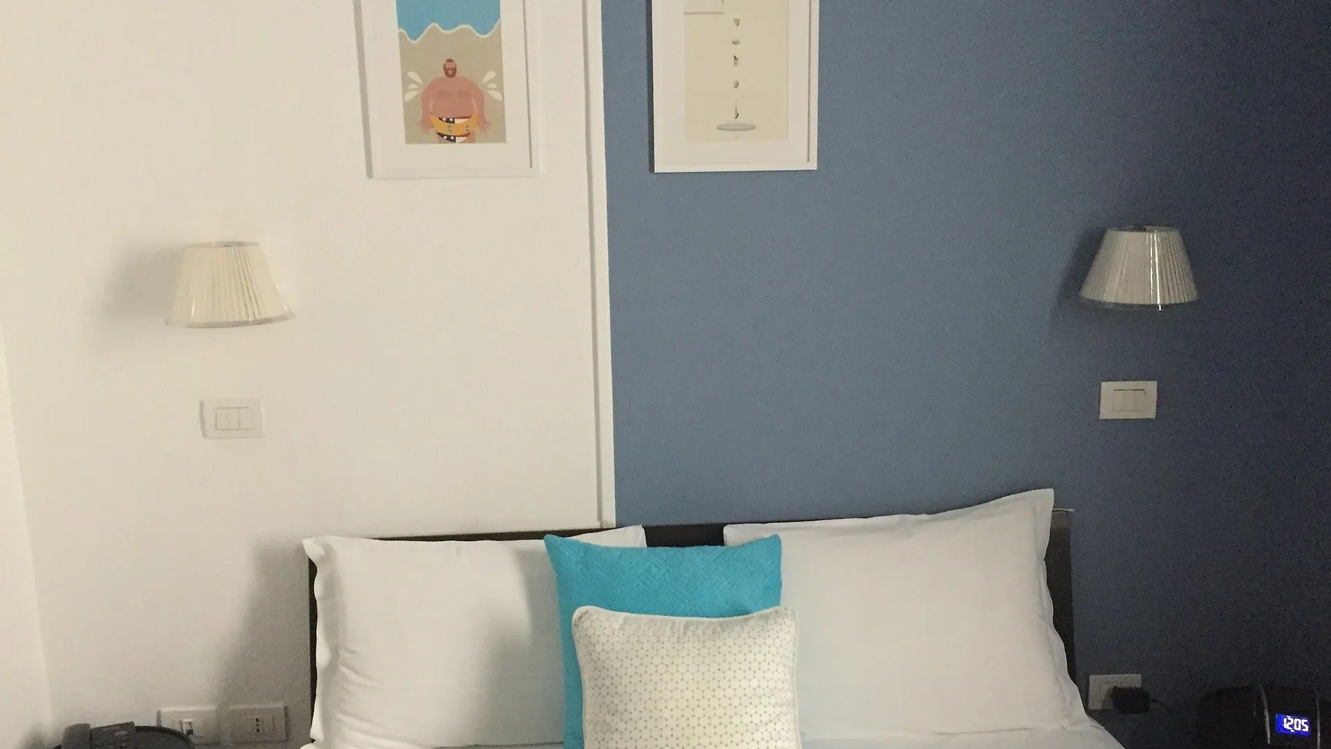Attico Partenopeo Napels Bed & Breakfast